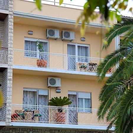 Luxe 3BR Apartment Split Cameră foto
