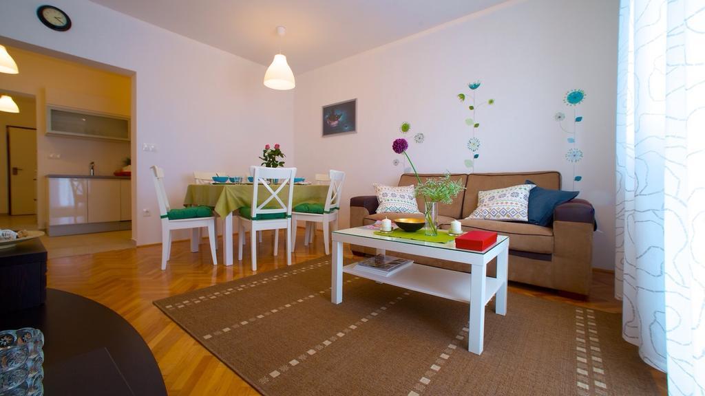 Luxe 3BR Apartment Split Cameră foto