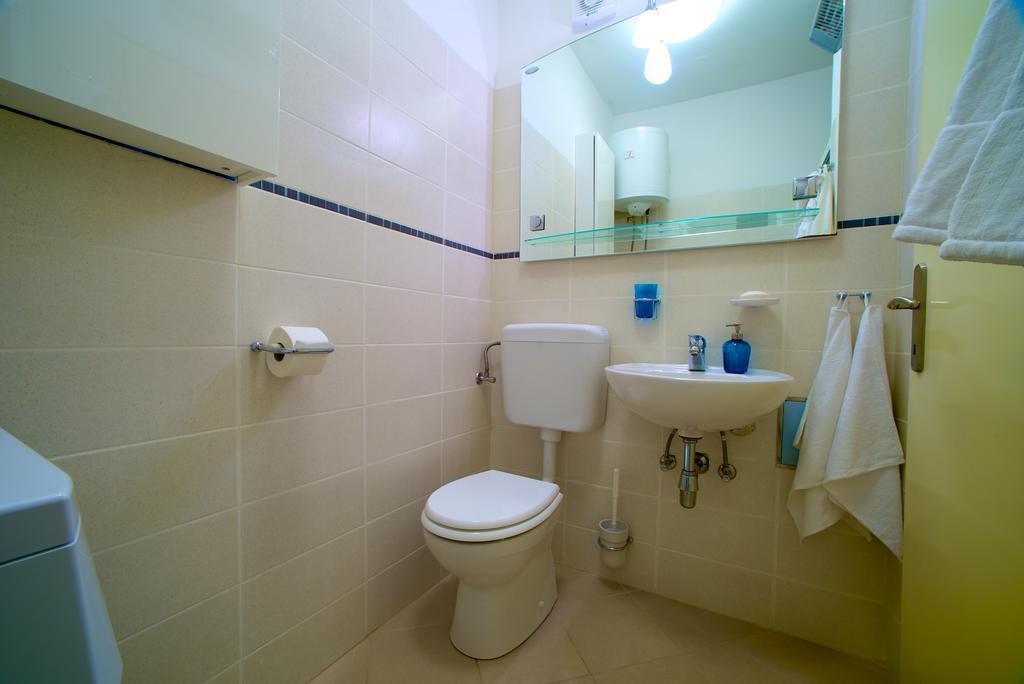 Luxe 3BR Apartment Split Cameră foto