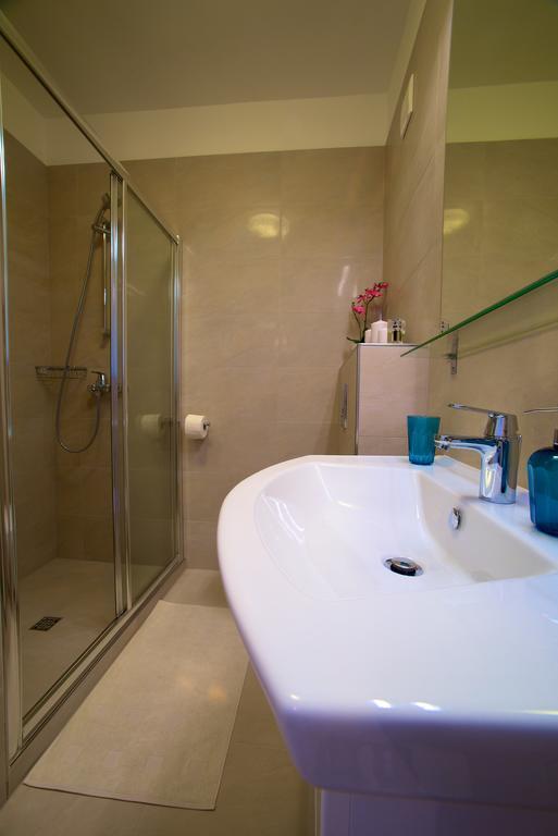 Luxe 3BR Apartment Split Cameră foto