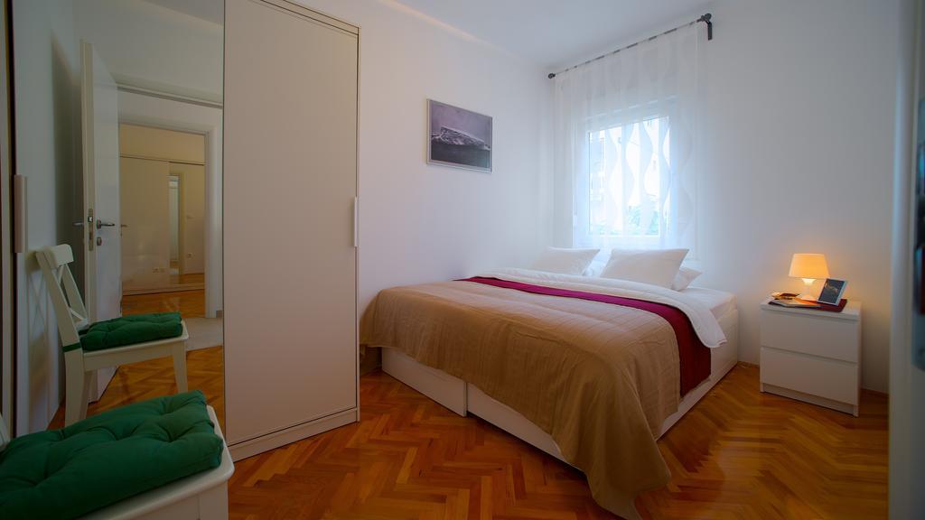 Luxe 3BR Apartment Split Cameră foto